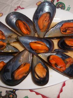 Una foto de Mejillones gallegos picantes