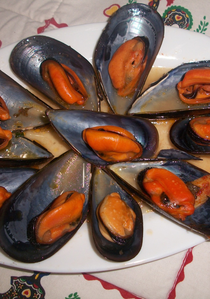 Una foto de Mejillones gallegos picantes