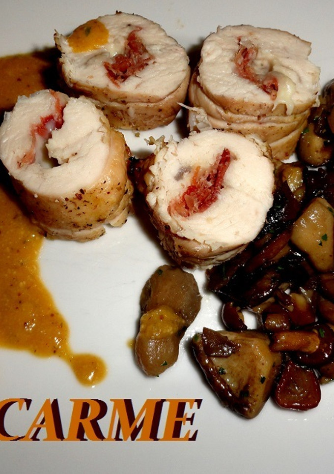 Una foto de Pavo relleno de jamón y queso