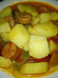 Una foto de Patatas a la riojana con chorizo
