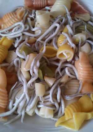Una foto de Pasta al ajillo con gula