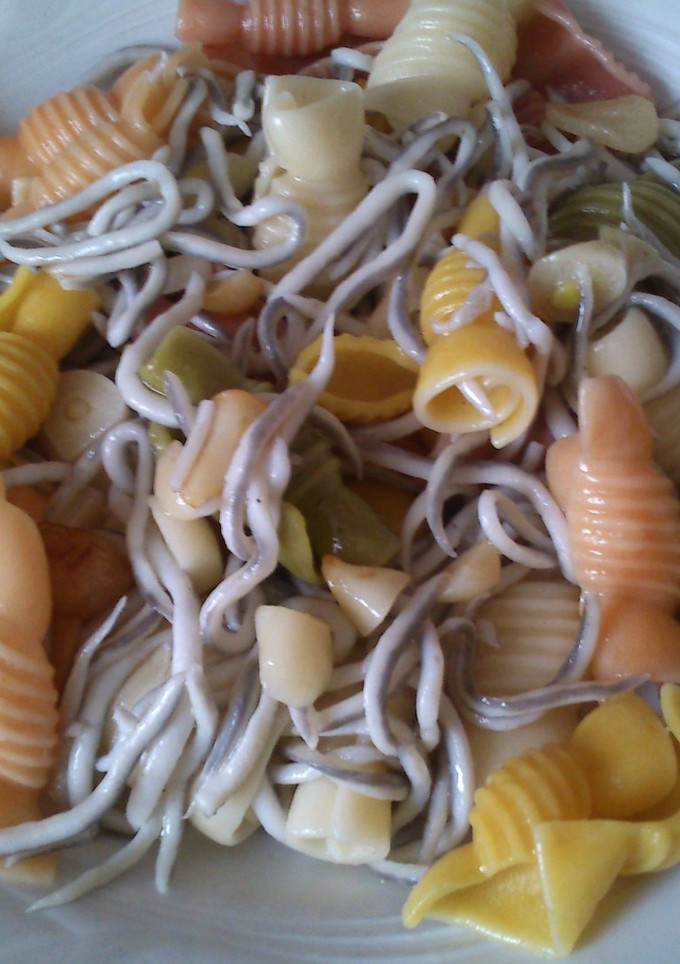 Una foto de Pasta al ajillo con gula