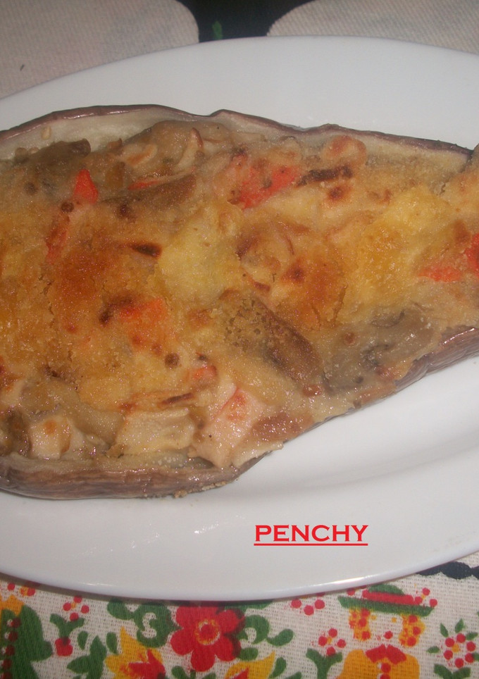 Una foto de Berenjenas gratinadas con verduras y surimi