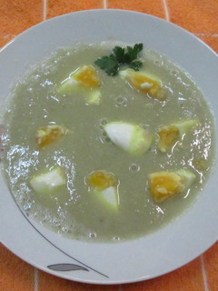 Una foto de Sopa crema de alcachofas