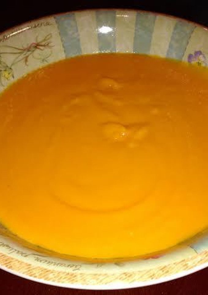 Una foto de Crema de zanahoria casera