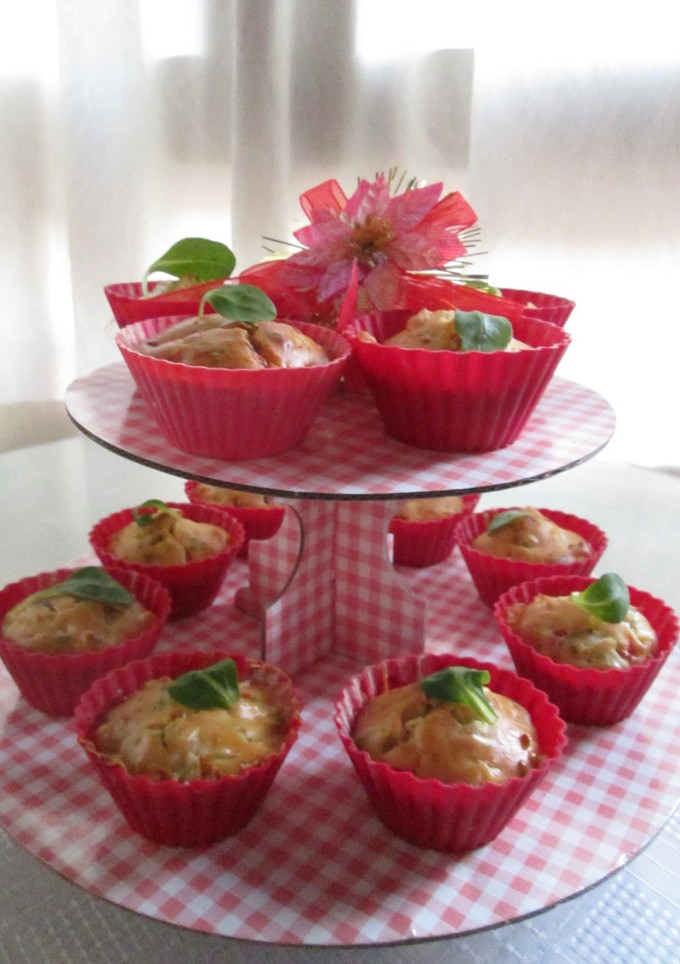 Una foto de Muffins de verduras con jamón y queso
