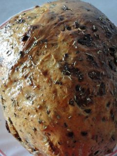 Una foto de Pan de aceitunas y tomates secos
