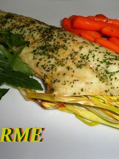 Una foto de Merluza al horno al pimentón con verduras