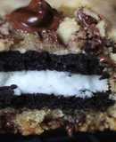Galletitas con chip de chocolate rellenas de galletitas Oreo