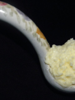 Una foto de Crema de yogurt para relleno y cobertura de tortas