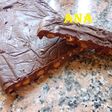 Turrón de dos chocolates con bolitas y mix de cereales