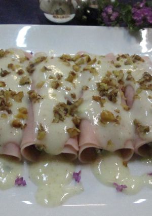 Una foto de Canelones york
