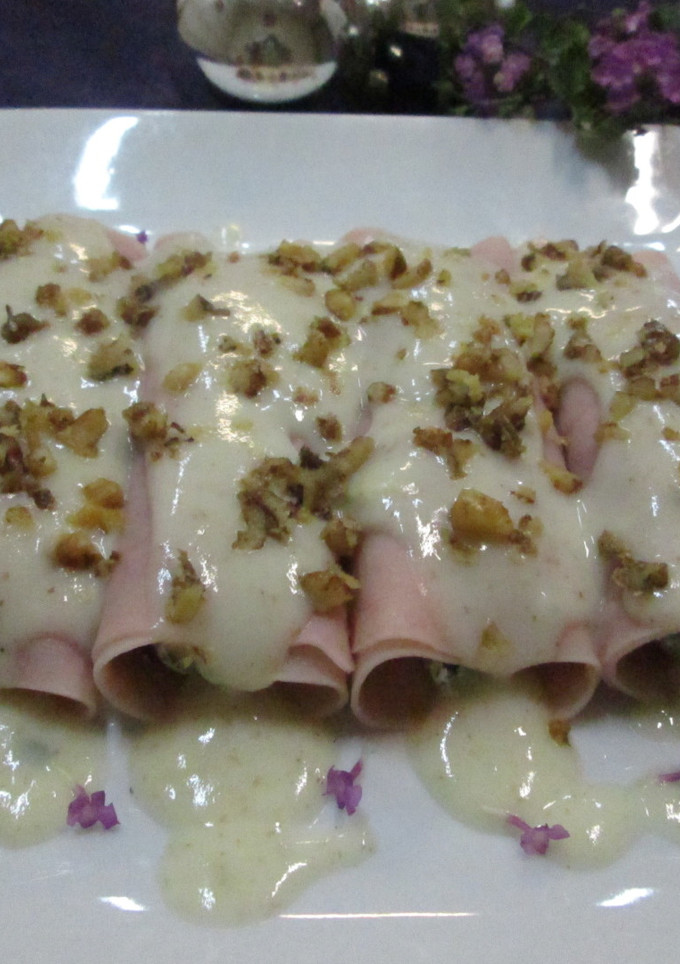 Una foto de Canelones york