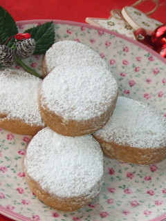 Una foto de Bocaditos nevados de canela al coñac