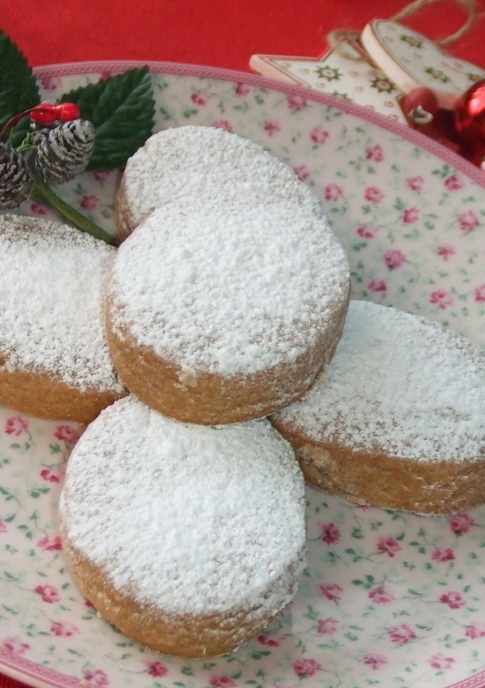 Una foto de Bocaditos nevados de canela al coñac