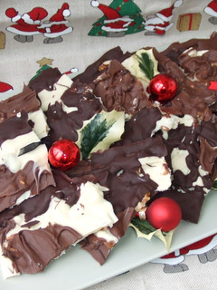 Una foto de Placas de tres chocolates