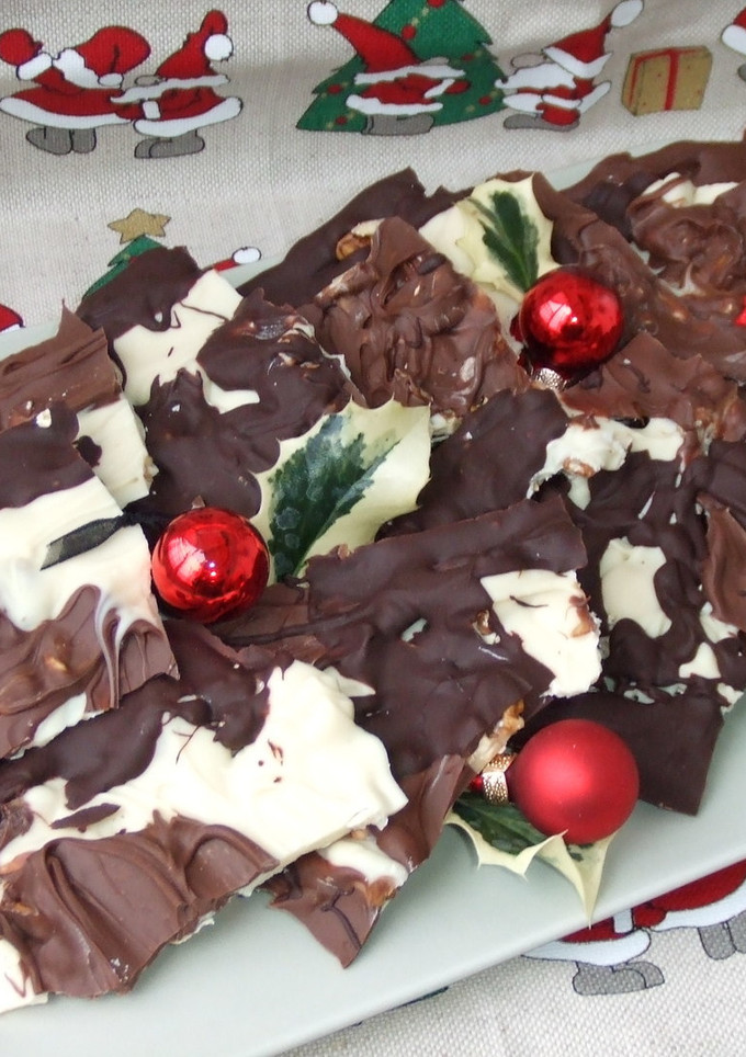 Una foto de Placas de tres chocolates