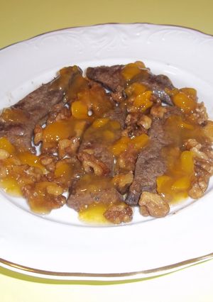 Una foto de Hígado de ternera con nueces y mermelada