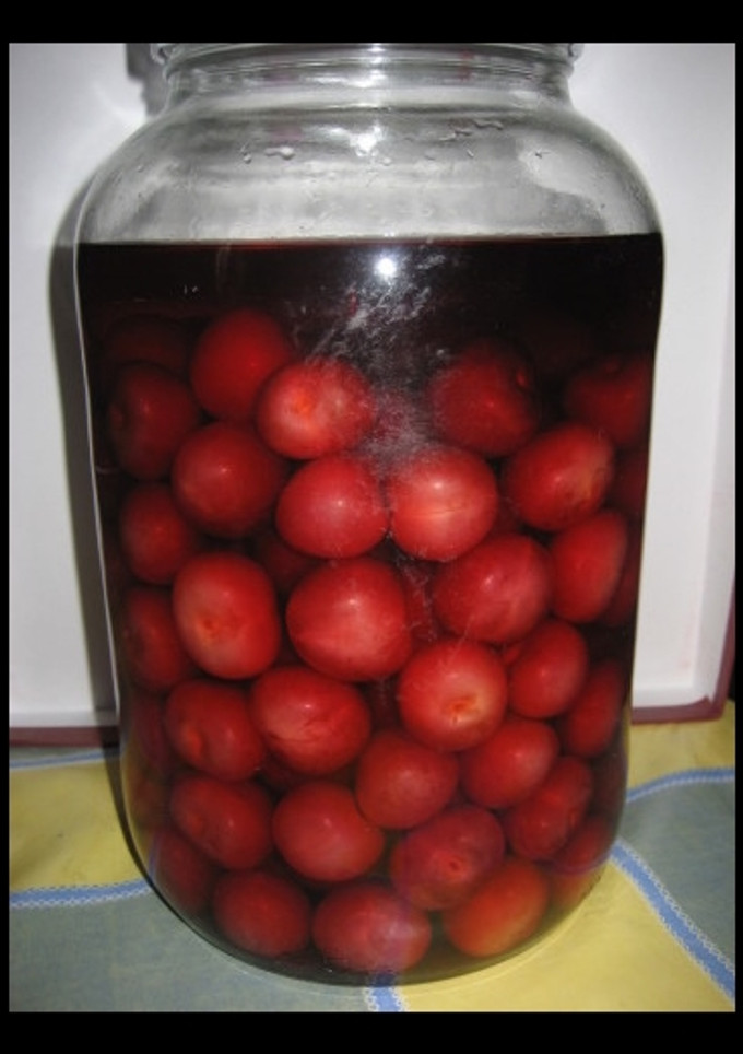Una foto de Aguardiente de cerezas