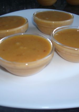 Una foto de Mini tarrinas de helado de turrón de Jijona