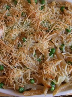 Una foto de Macarrones integrales con salmón gratinados