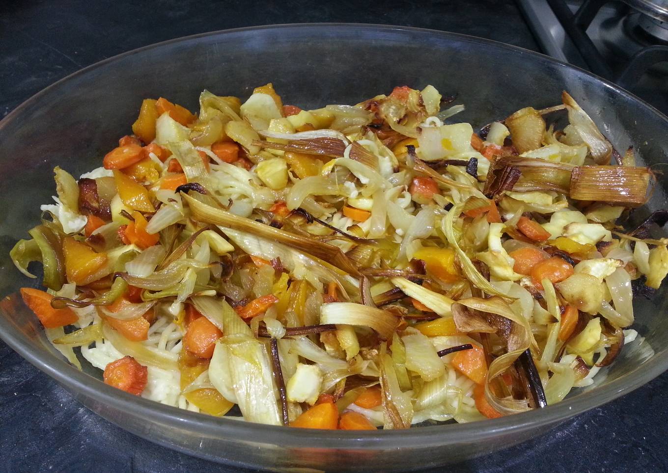 Verduras asadas con espaguetis sin gluten