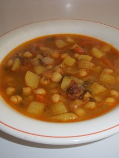 Una foto de Garbanzos cocidos de bote y hortalizas