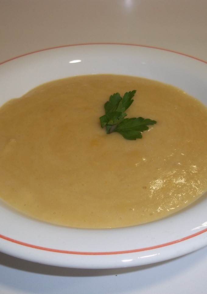 Una foto de Puré de patatas y carlota
