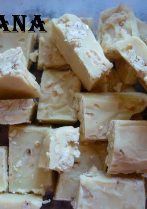 Una foto de Turrón de chocolate blanco con trigo inflado