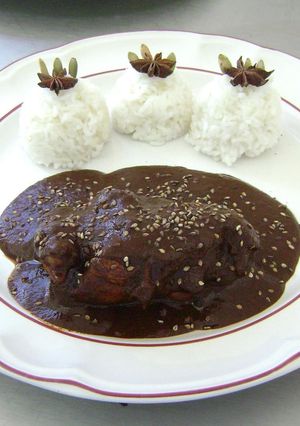 Una foto de Mole rojo
