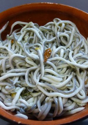 Una foto de Falsas angulas gulas