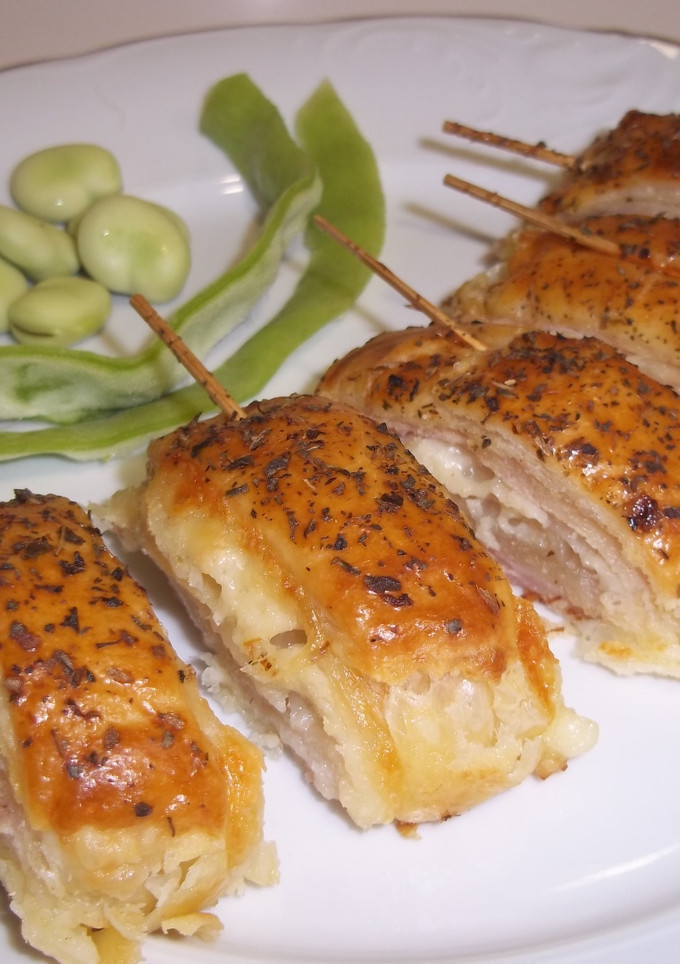Una foto de Piruletas de hojaldre con york y queso