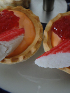 Una foto de Tartaletas de surimi y salsa cocktail