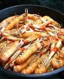 Escamarlanes encebollados con guindilla