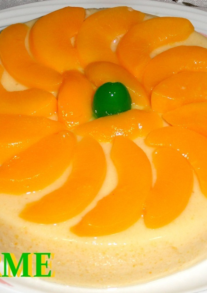 Una foto de Pastel fresco de melocotón y horchata