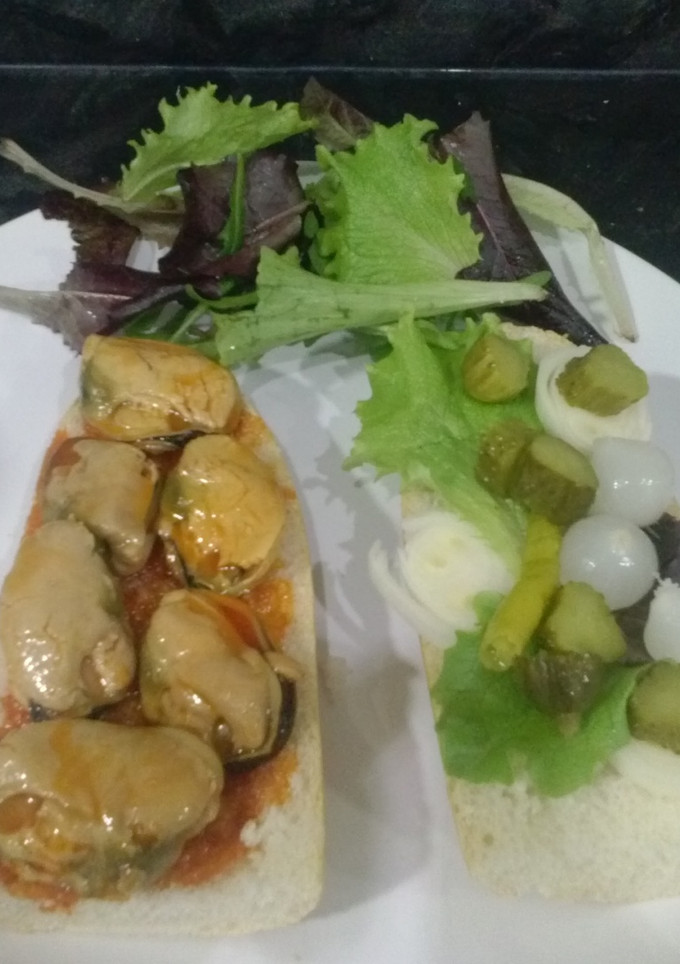Una foto de Bocadillo de mejillones