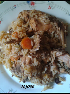 Una foto de Conejo con arroz