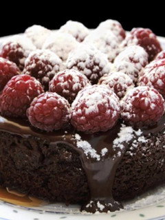 Una foto de Pastel de chocolate con frambuesas