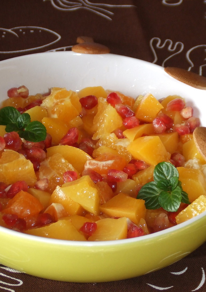 Una foto de Macedonia de frutas dietética para después de las fiestas