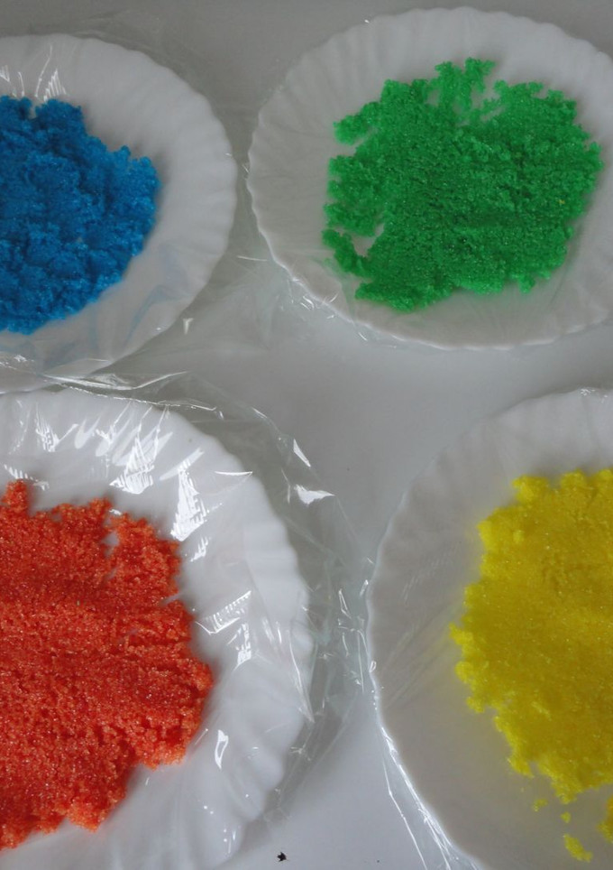 Una foto de Azúcar de colores fácil