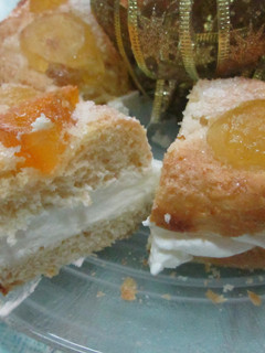Foto principal de Rosca de Reyes rellena de crema chantillí