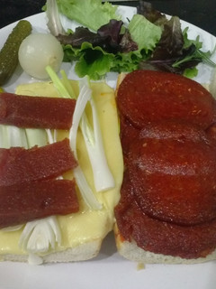 Una foto de Bocata de sobrasada y queso