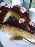 Tarta de nueces, chocolate y claveles de azúcar