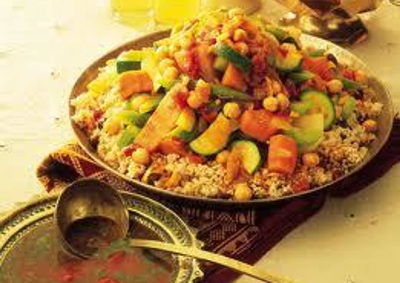 Cuscus con hortalizas y garbanzos