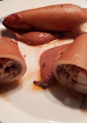 Una foto de Calamares rellenos de gambas y berenjena