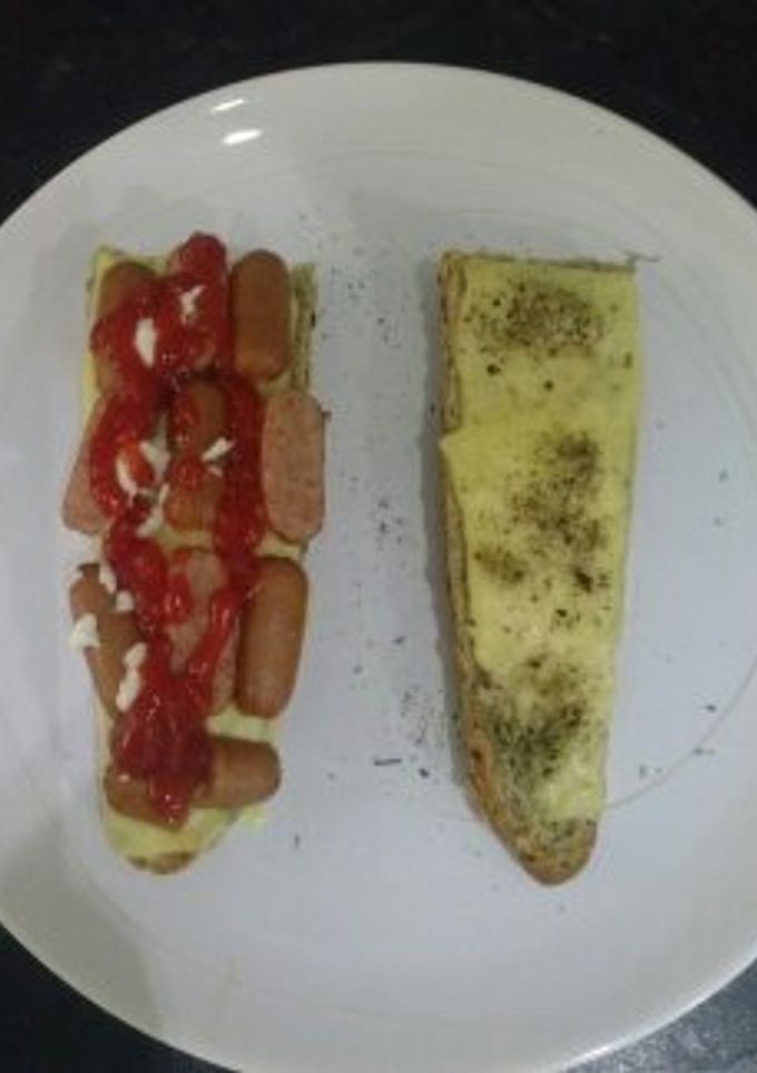 Una foto de Bocadillo de salchichas y queso