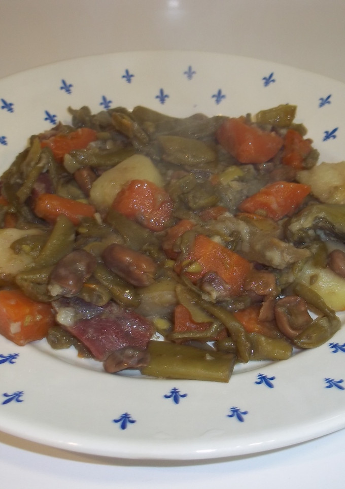 Una foto de Hortalizas con jamón serrano