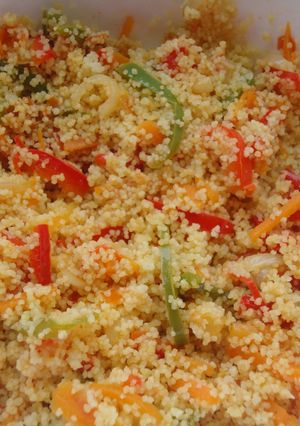 Una foto de Cous cous con verduras