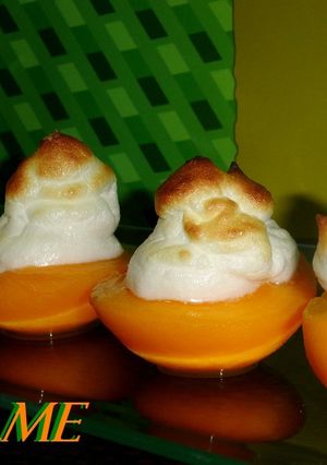 Una foto de Melocotones light con merengues