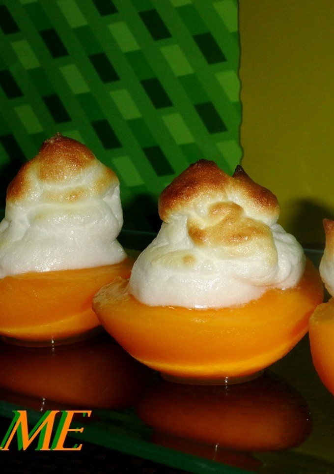 Una foto de Melocotones light con merengues